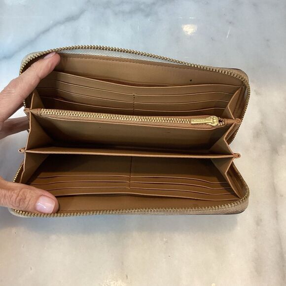 Coach Signature Continental Leather Full Zip Wallet - Picture 12 of 16